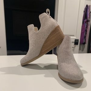 Toms Kallie wedges